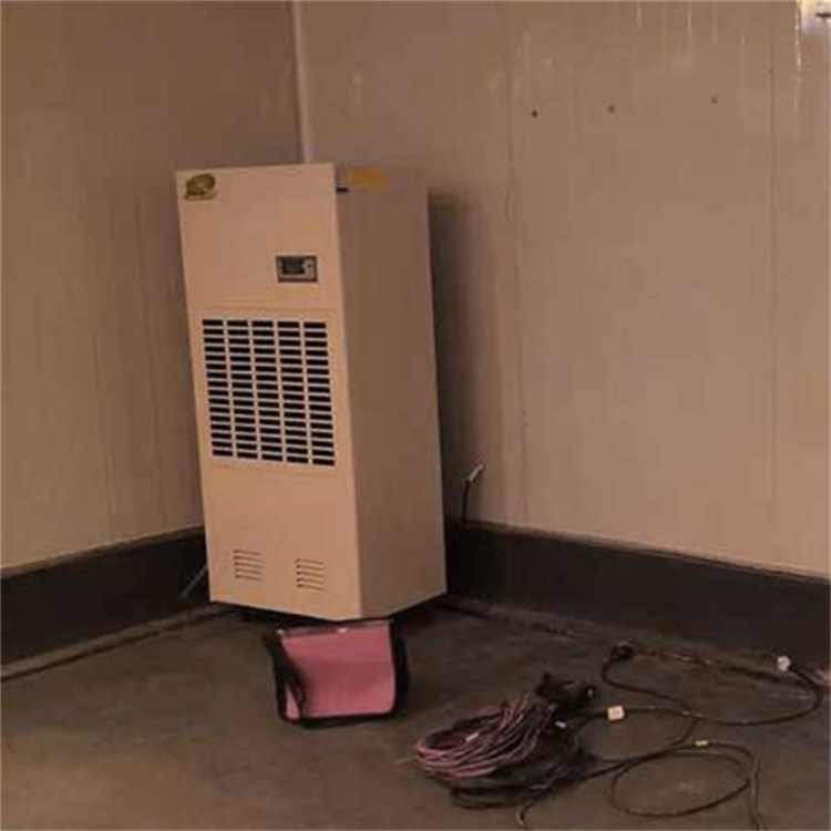 哪種除濕機更適合購買：移動式除濕機還是吊頂式除濕機？